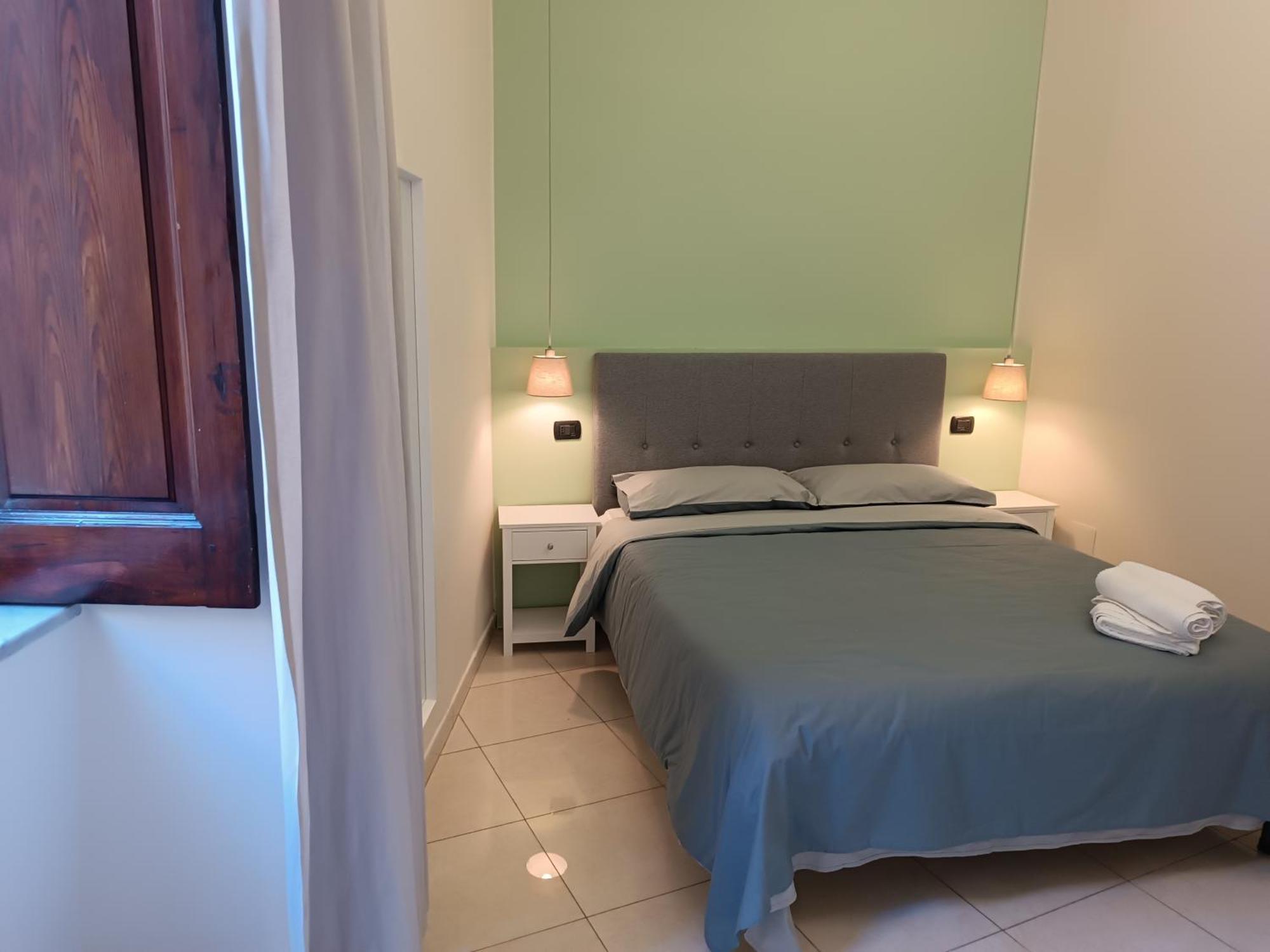 Residenza Geri - Suite And Home Napoli Centro المظهر الخارجي الصورة