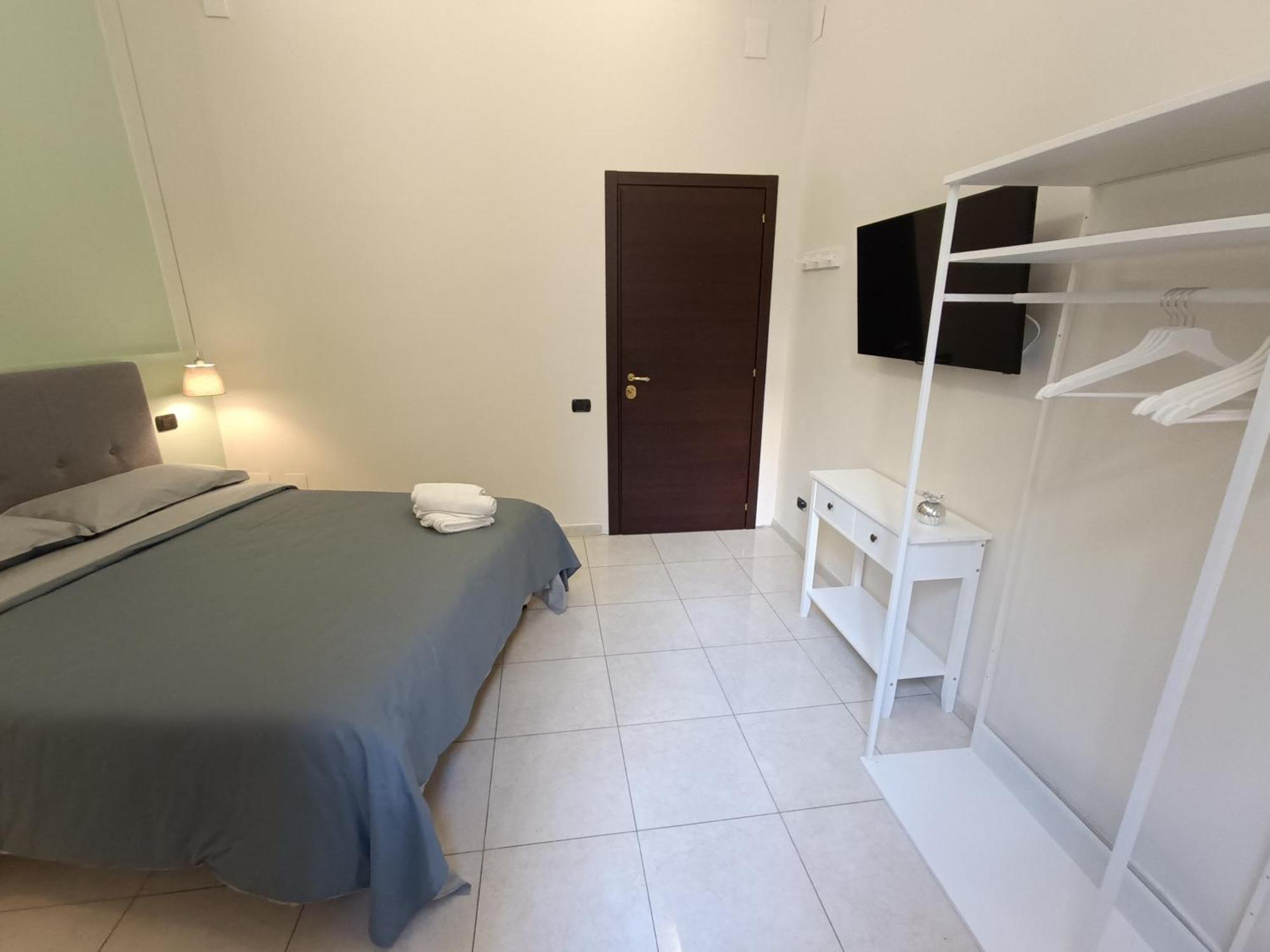 Residenza Geri - Suite And Home Napoli Centro المظهر الخارجي الصورة