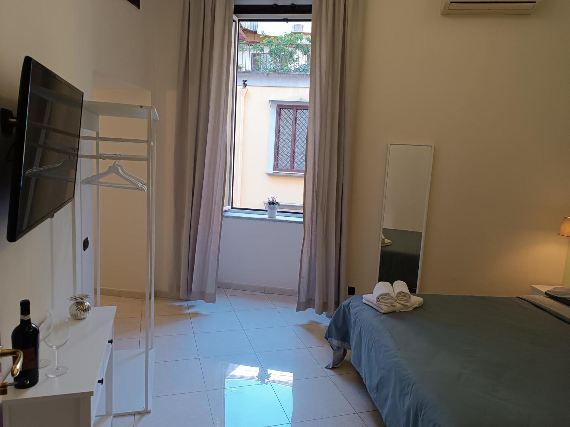Residenza Geri - Suite And Home Napoli Centro المظهر الخارجي الصورة