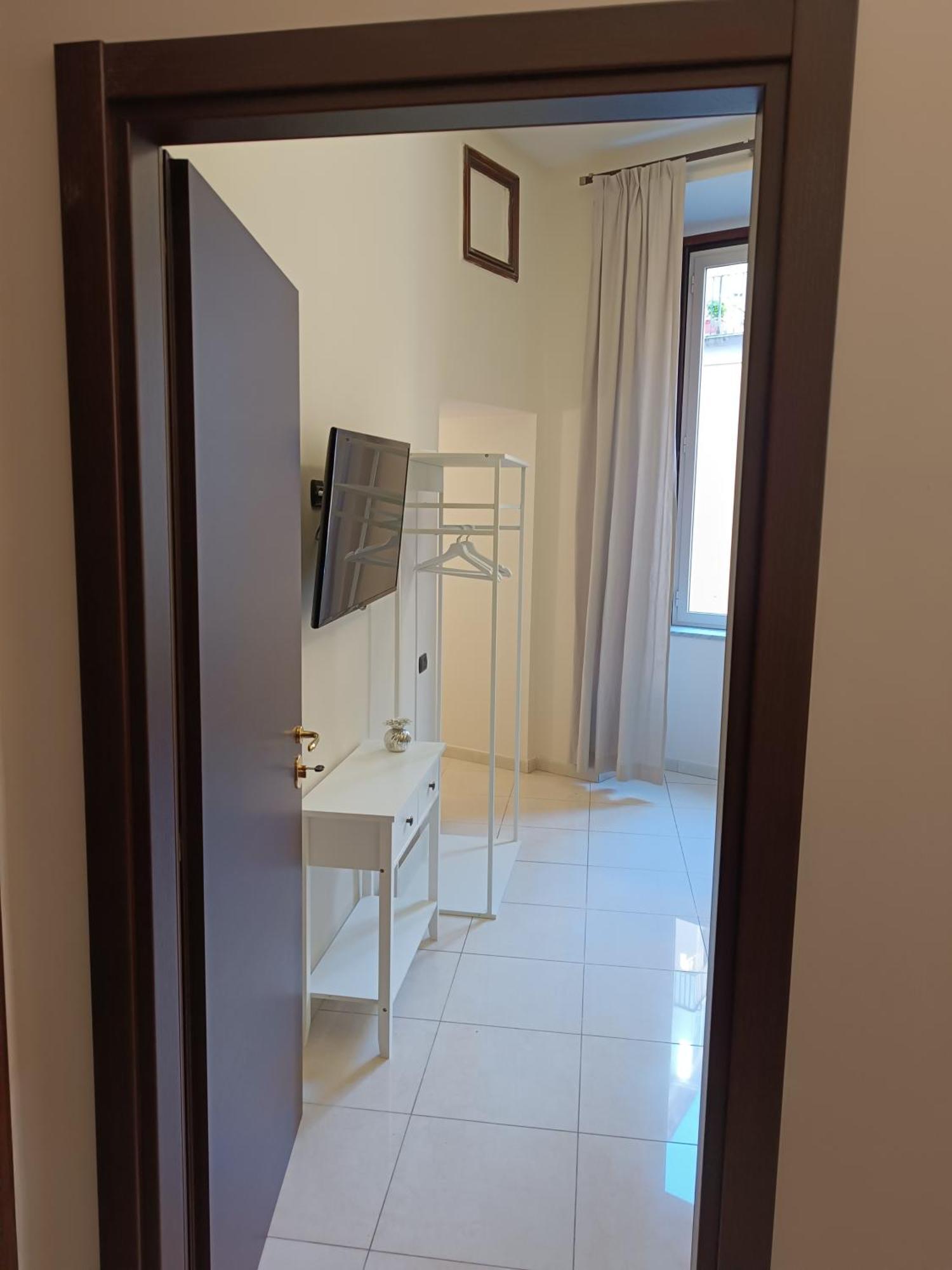 Residenza Geri - Suite And Home Napoli Centro المظهر الخارجي الصورة